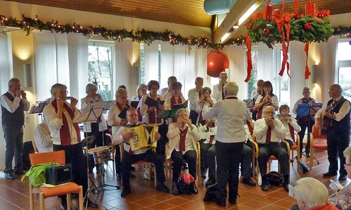 Die Mundharmonikagruppe im Altenzentrum St. Elisabeth in Zülpich