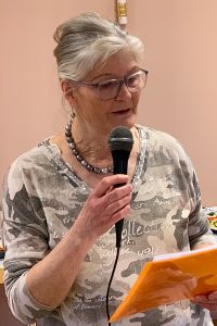 Begrüßung durch Waltraud Kratz Begrüßung durch Waltraud Kratz